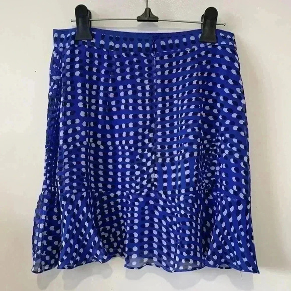 BNWT  REISS Women’s ELLIE-SPOT PRINT FLIPPY SKIRT size 4 - Picture 4 of 5